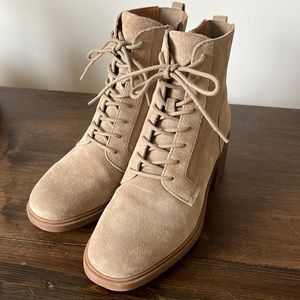 Platform ankle boots tan brown lace up Sz 8.5.  NWOT.